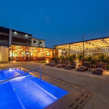 Eden Gardens Hotel Accra Exterior photo
